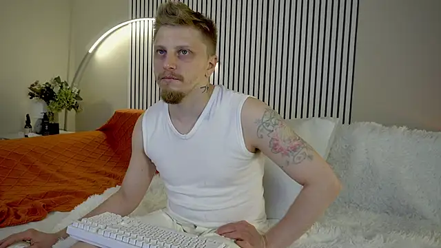 Saint Vicious online show from 1, 10, 2025