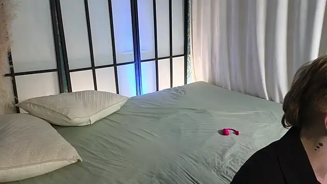 Saint Vicious online show from 22, 3, 2025