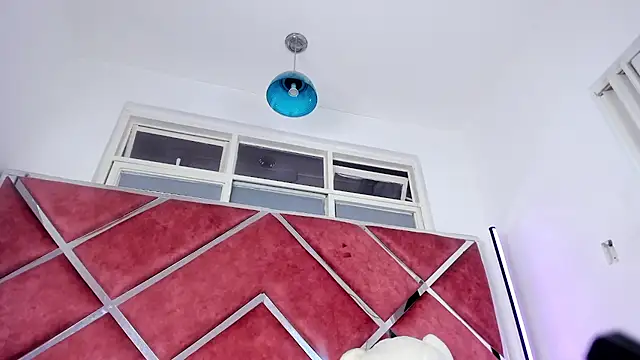 Lynda Bonnie online show from 15, 3, 2025