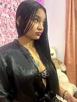 Lynda Bonnie online show from 8, 10, 2025