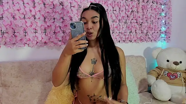 Lynda Bonnie online show from 25, 10, 2025