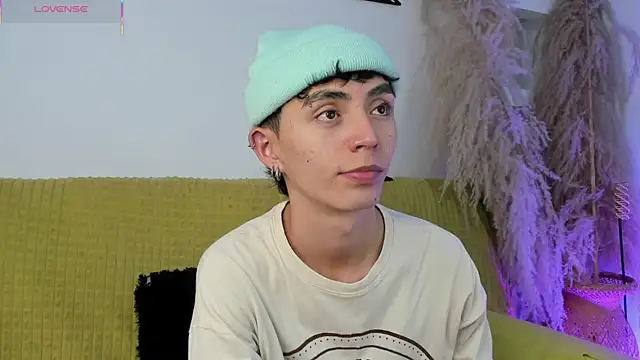 MaikyCooper online show from 1, 10, 2025