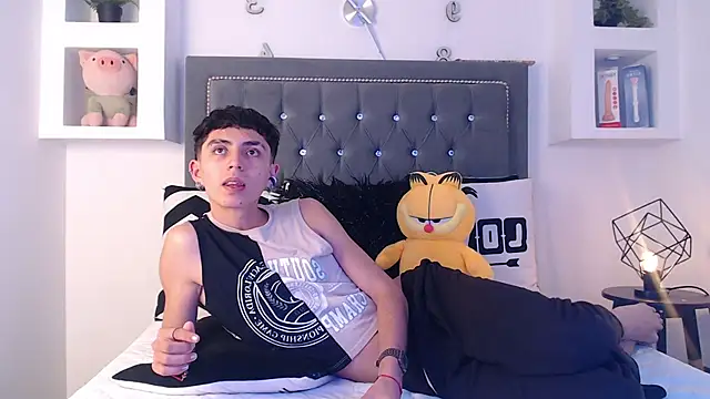 MaikyCooper online show from 13, 3, 2025