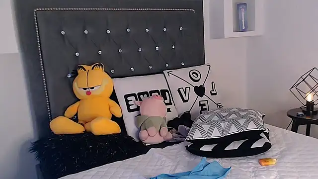 MaikyCooper online show from 17, 3, 2025