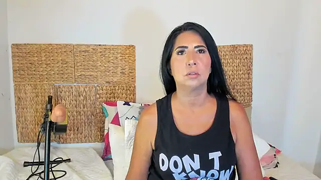 Jackiehmilf52 online show from 13, 7, 2026
