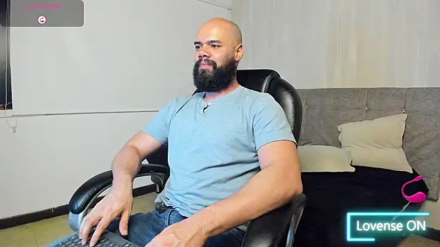 Luke Diaz7 online show from 4, 10, 2025