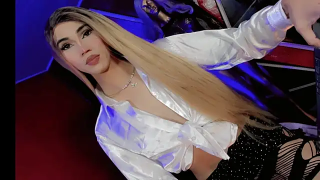 emelly horny  online show from 3, 11, 2025