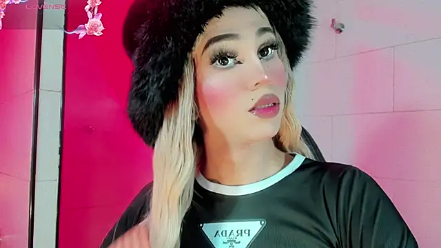 emelly horny  online show from 22, 3, 2025