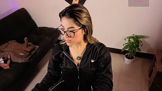 Maryybellax online show from 6, 4, 2026