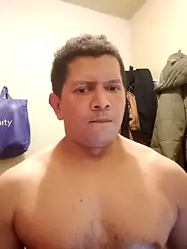 Snapshot of machoactivo1 chatting on 8, 2, 2025 machoactivo1 online show from 8, 2, 2025