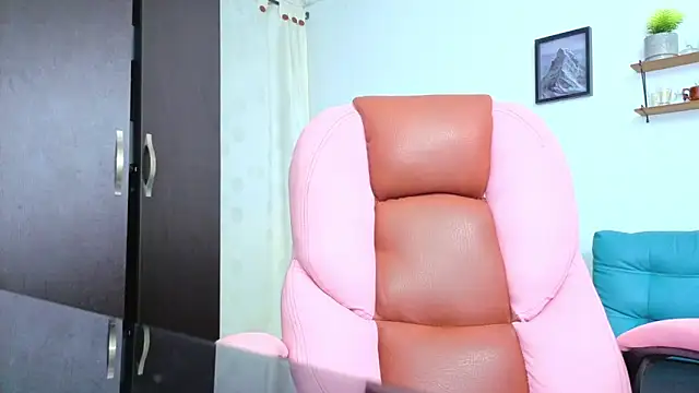 atenea 02 love online show from 5, 11, 2025