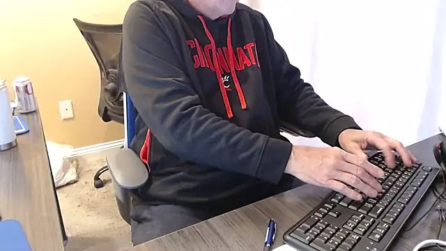 olderandwiser2 online show from 5, 3, 2025