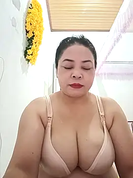 Baby-bigtits2024 online show from 16, 2, 2025