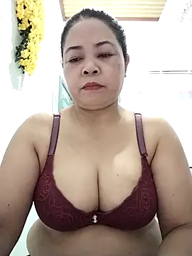 Baby-bigtits2024 online show from 2, 10, 2025