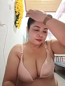 Baby-bigtits2024 online show from 25, 2, 2025