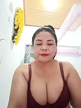 Baby-bigtits2024 online show from 18, 3, 2025