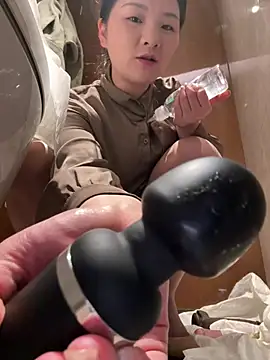 Mia-77 online show from 11, 2, 2026