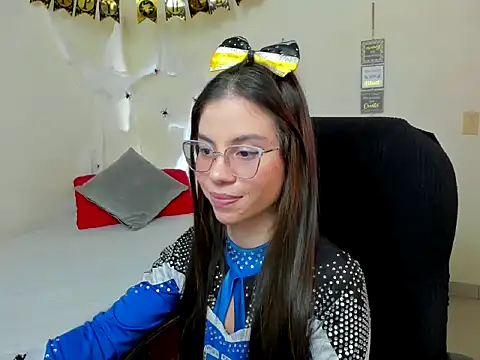 veronicamiller22 online show from 28, 10, 2025