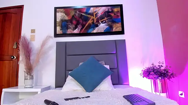 MiaHertz online show from 30, 11, 2025