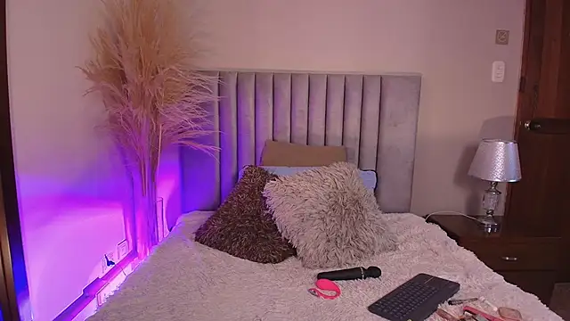 MiaHertz online show from 11, 9, 2025