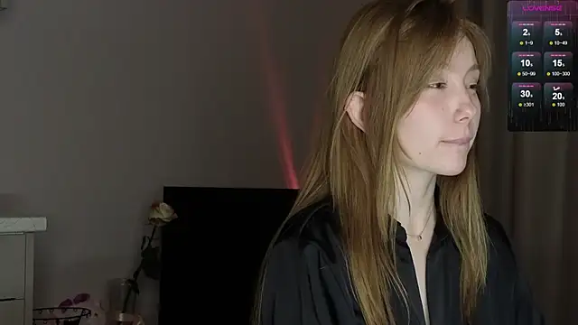 Sakura Moore online show from 25, 10, 2025