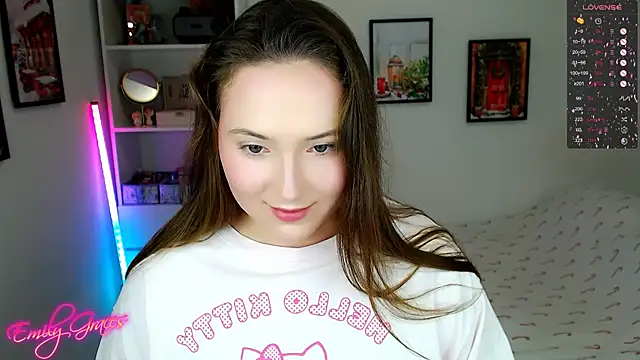 Snapshot of EmilyxxGraces chatting on 9, 1, 2026 EmilyxxGraces online show from 9, 1, 2026