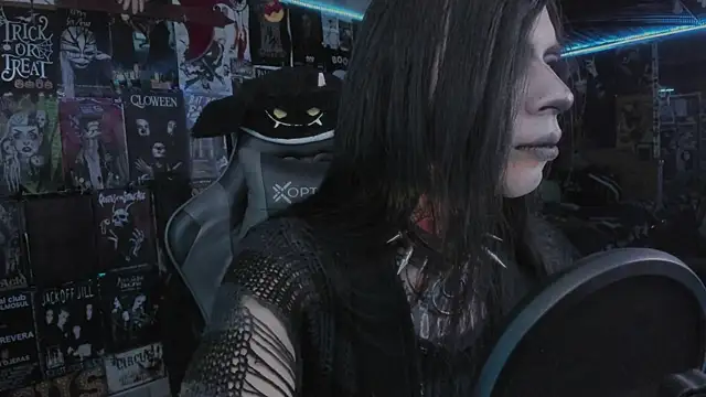 Snapshot of rotten_dreams chatting on 11, 11, 2025 rotten dreams online show from 11, 11, 2025