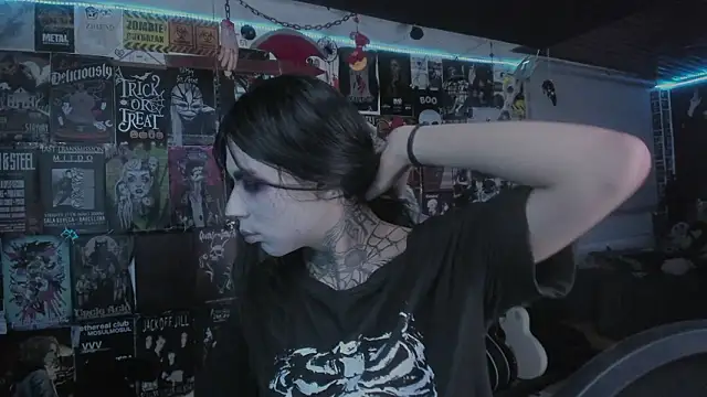 Snapshot of rotten_dreams chatting on 17, 2, 2026 rotten dreams online show from 17, 2, 2026