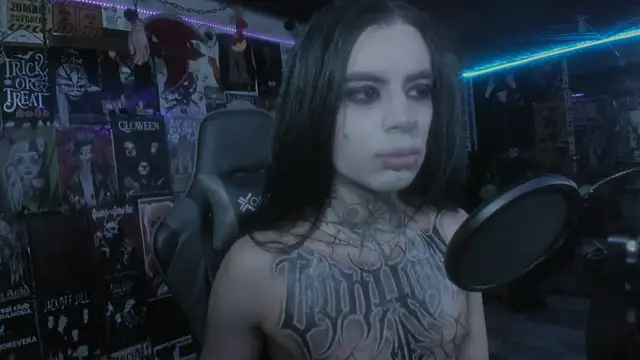 Snapshot of rotten_dreams chatting on 9, 3, 2025 rotten dreams online show from 9, 3, 2025