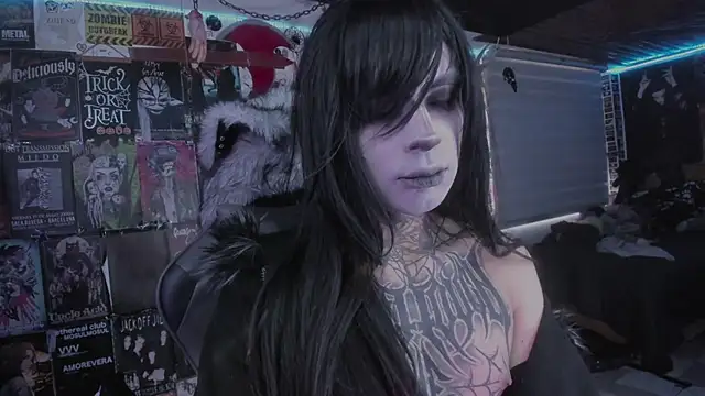 Snapshot of rotten_dreams chatting on 22, 2, 2026 rotten dreams online show from 22, 2, 2026
