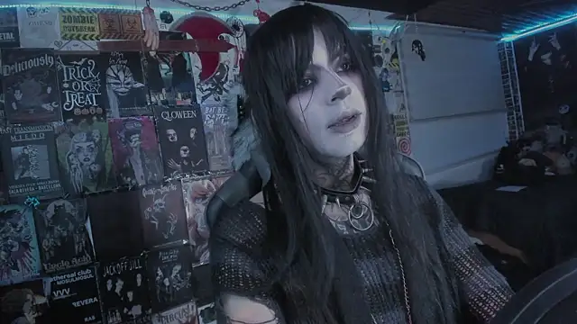 Snapshot of rotten_dreams chatting on 12, 2, 2026 rotten dreams online show from 12, 2, 2026