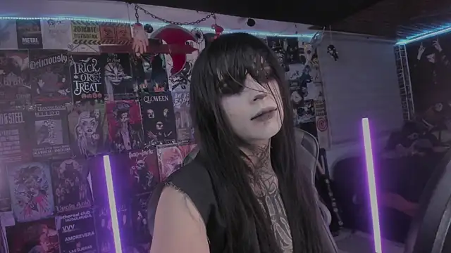 Snapshot of rotten_dreams chatting on 13, 4, 2026 rotten dreams online show from 13, 4, 2026