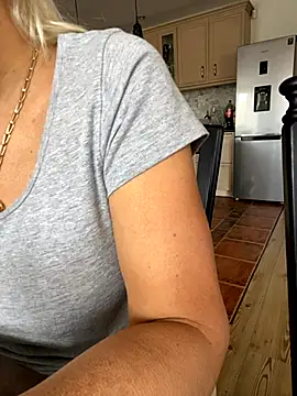 DeboraXporn online show from 17, 10, 2025