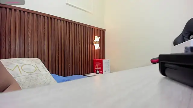 MELINAMARTINS online show from 13, 11, 2025