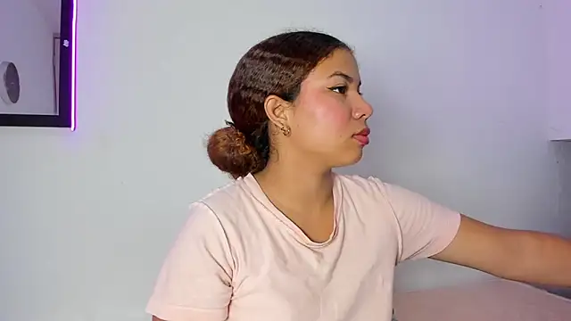 MELINAMARTINS online show from 30, 5, 2026