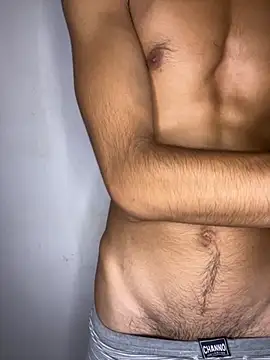 Hamza-Maroki online show from 3, 10, 2025