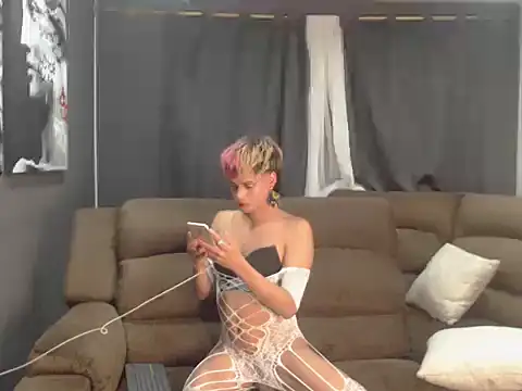 mchissexx online show from 28, 9, 2025