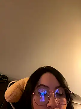 ValentinaOrtiz3 online show from 15, 11, 2025