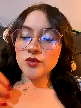 ValentinaOrtiz3 online show from 3, 10, 2025