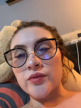 ValentinaOrtiz3 online show from 25, 5, 2026