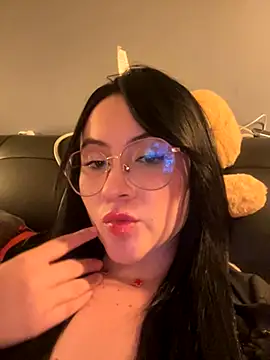 ValentinaOrtiz3 online show from 16, 11, 2025