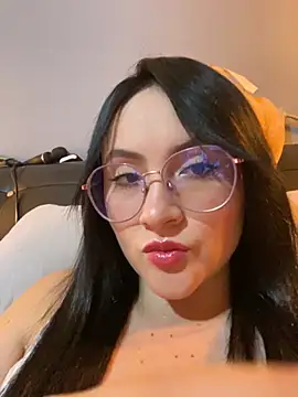 ValentinaOrtiz3 online show from 31, 10, 2025