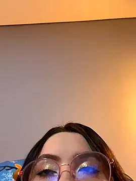 ValentinaOrtiz3 online show from 22, 10, 2025