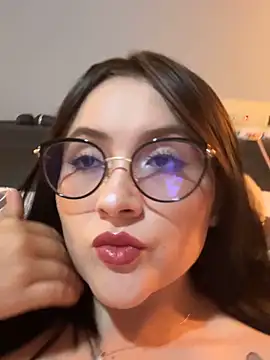 ValentinaOrtiz3 online show from 5, 6, 2026