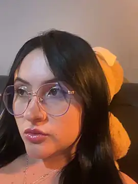 ValentinaOrtiz3 online show from 8, 11, 2025