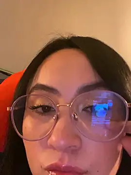 ValentinaOrtiz3 online show from 24, 10, 2025