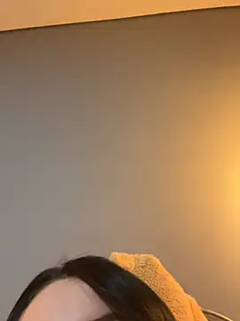 ValentinaOrtiz3 online show from 16, 1, 2026