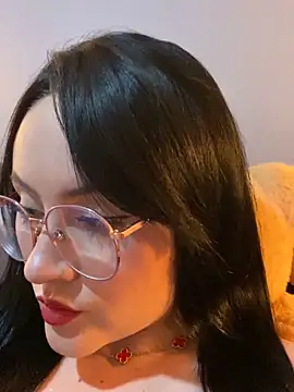 ValentinaOrtiz3 online show from 30, 10, 2025