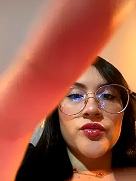 ValentinaOrtiz3 online show from 7, 11, 2025