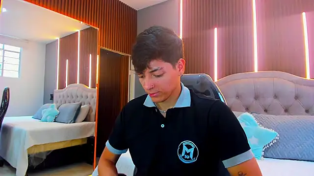  JacobMiller   online show from 27, 9, 2025